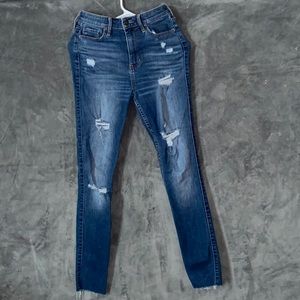 Hollister Ripped Super Skinny Jeans Size W 26 L 30